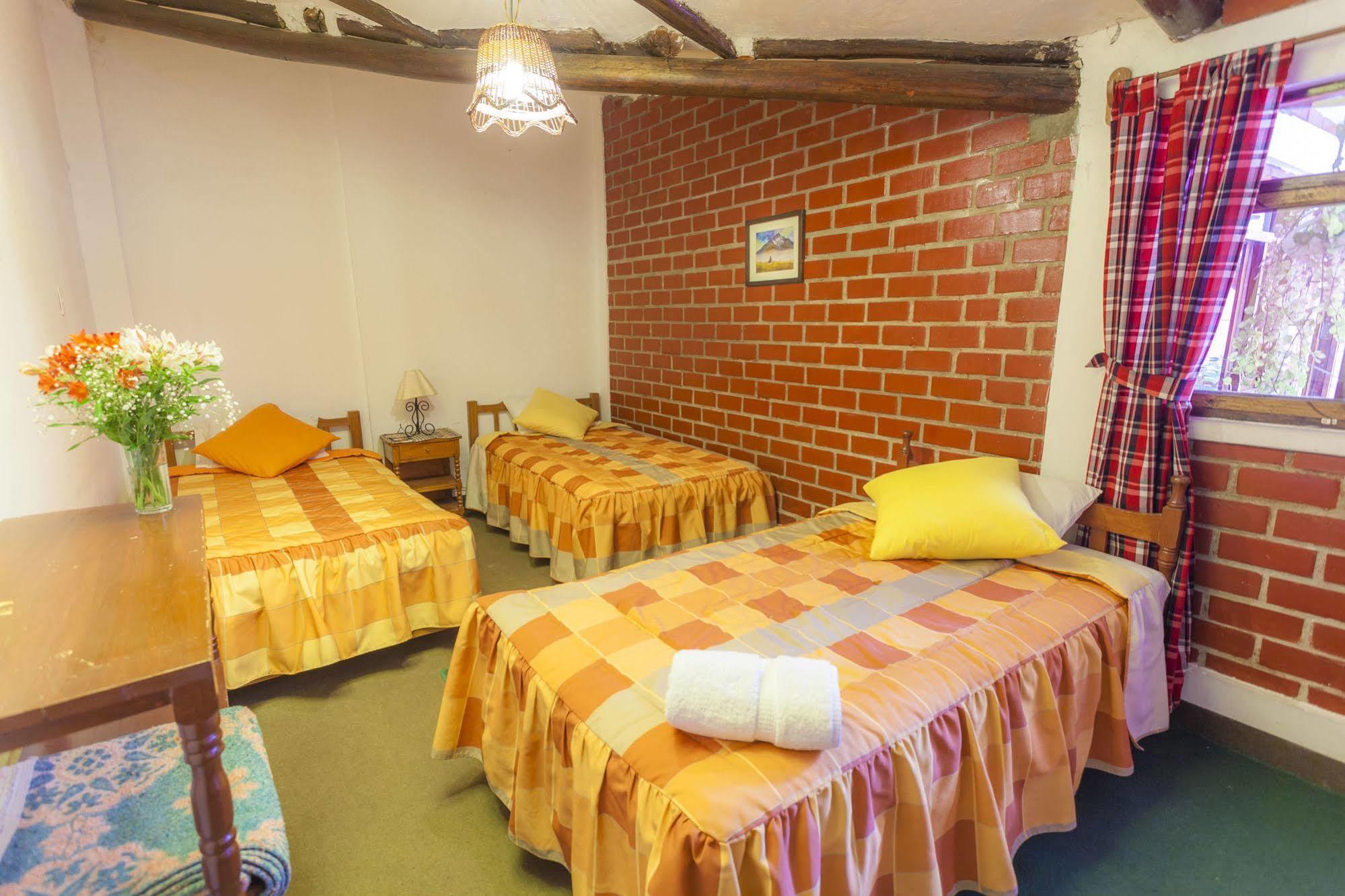 Alojamiento Soledad Bed & Breakfast Huaraz  Exterior photo