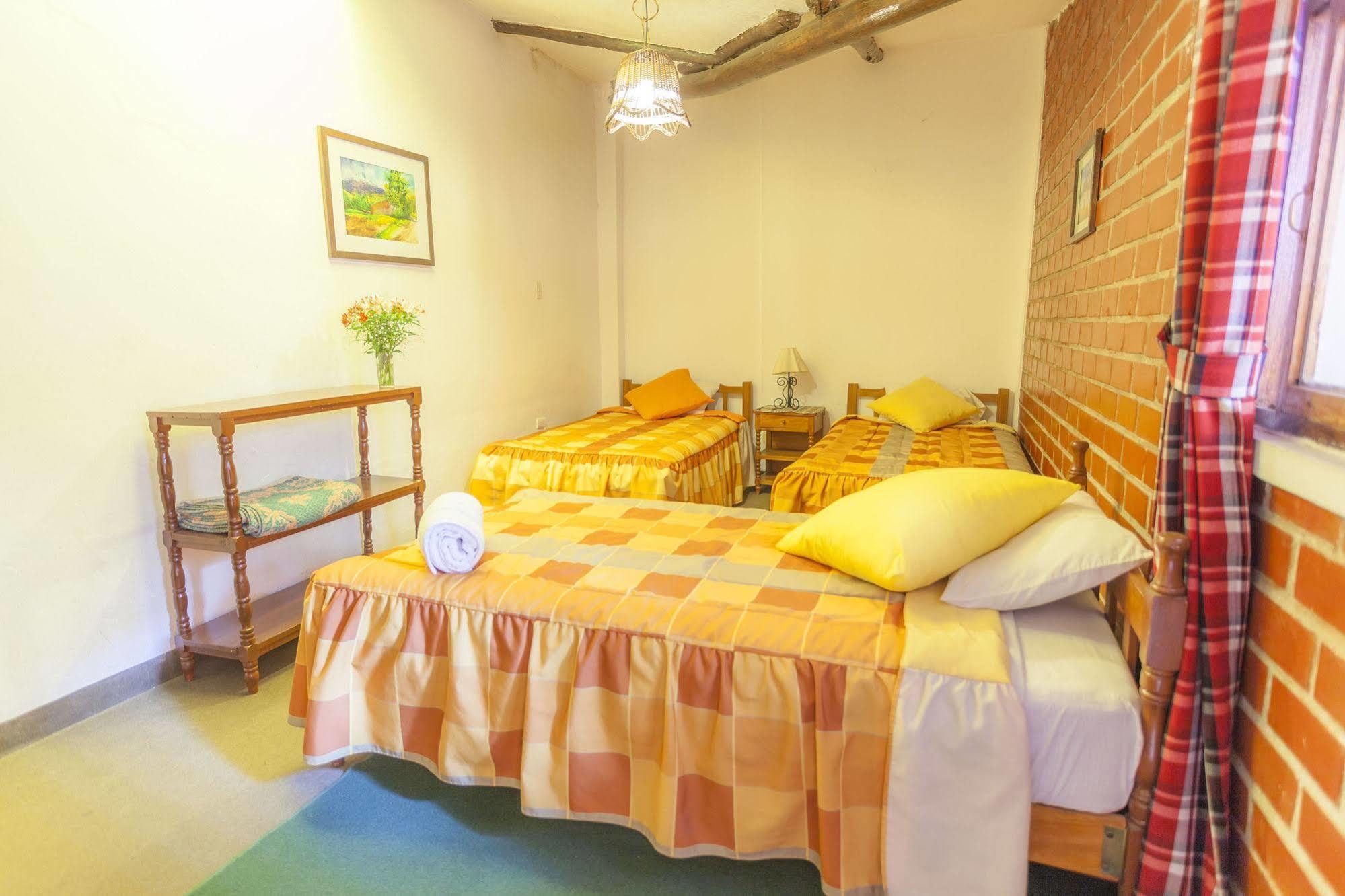 Alojamiento Soledad Bed & Breakfast Huaraz  Exterior photo